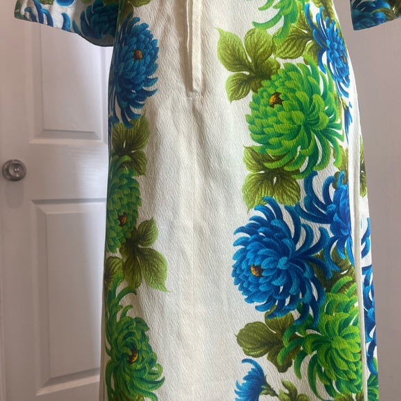 UI- MAIKAI Beautiful 1960’s Hawaiian Dress - Picture 9 of 16